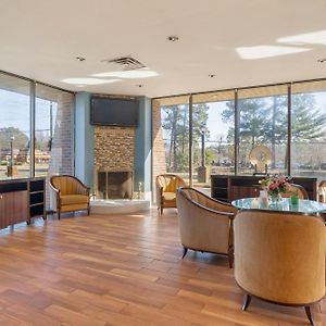 Williamsburg Suites